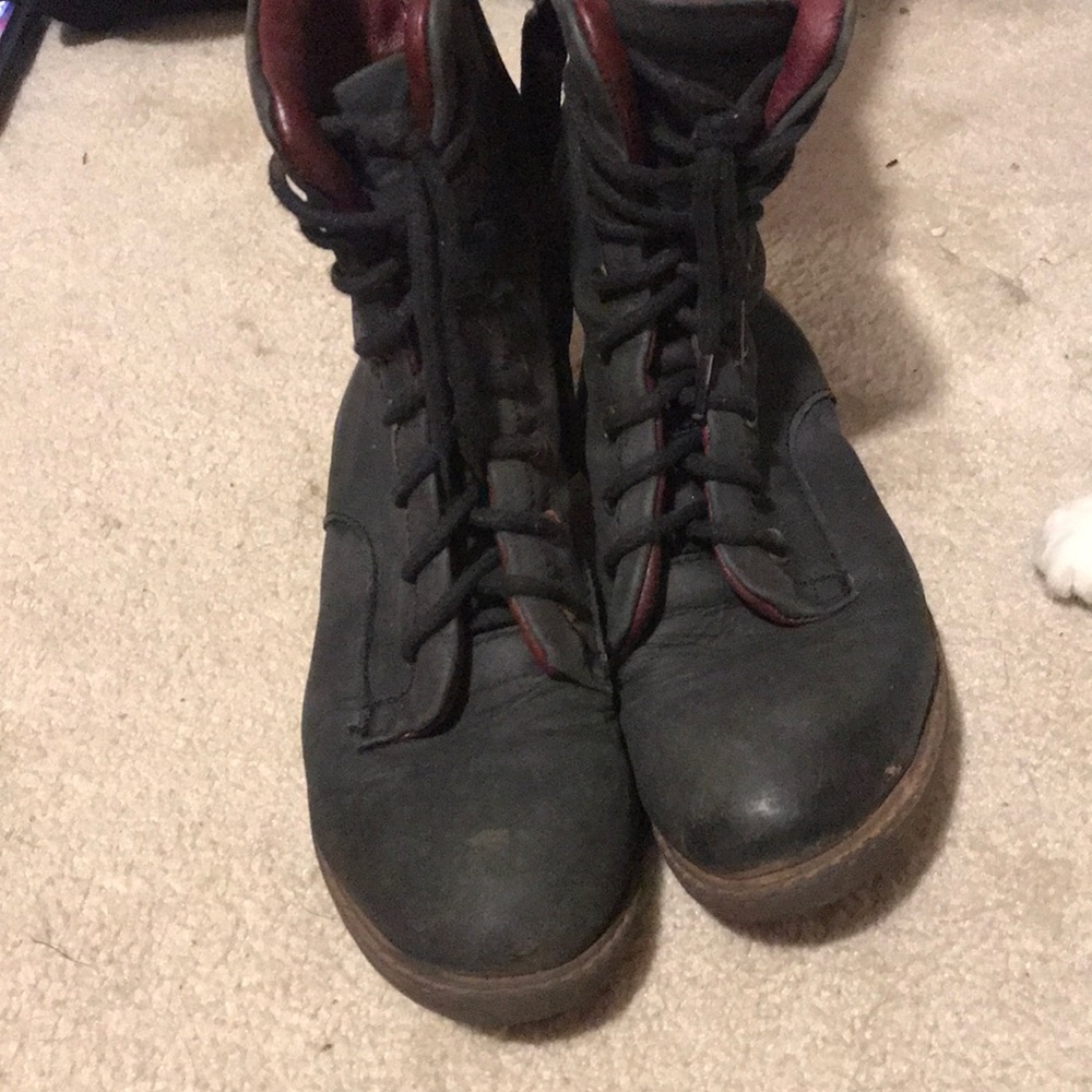 Black boots